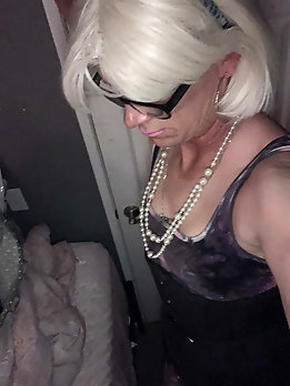 Insatiable tranny chick looks excited