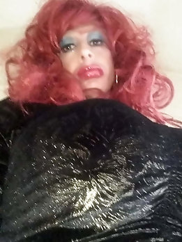 Nasty tranny mistress in her solo play